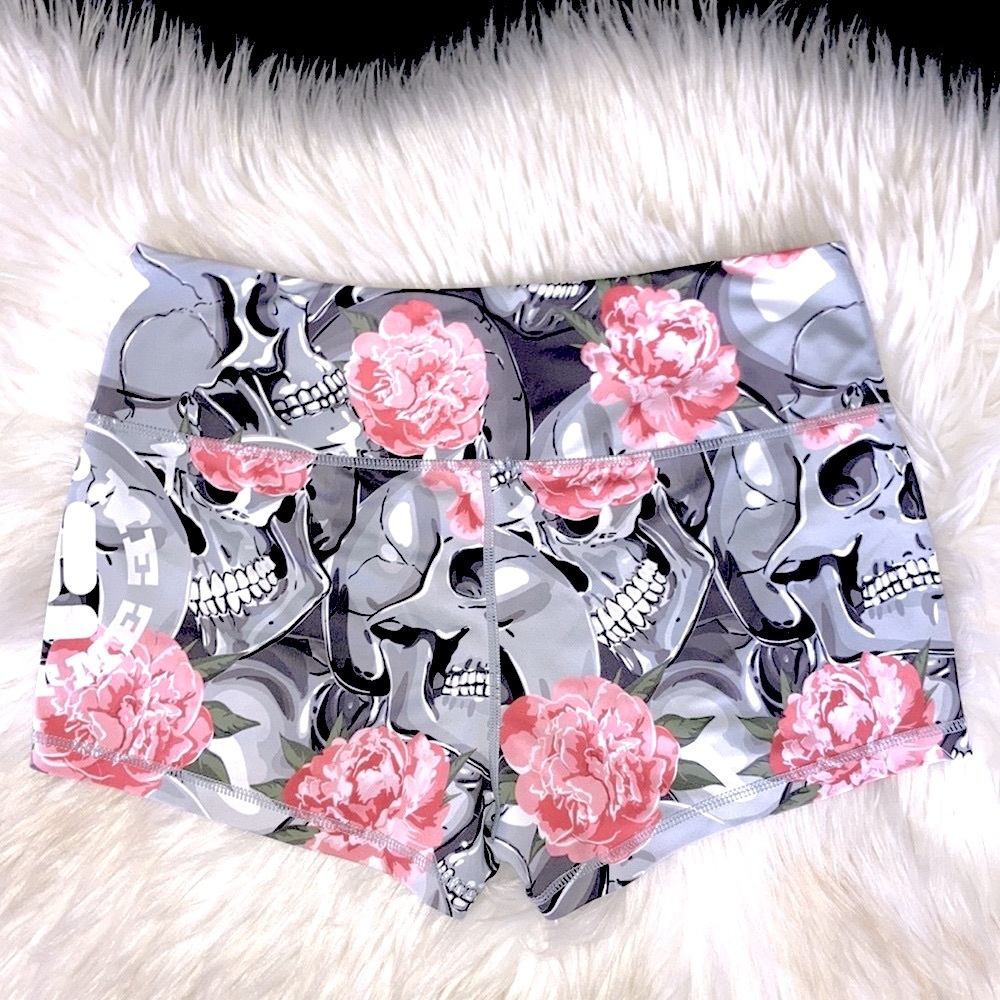👊🏼FMFM 🌹💀 Love & War Rose Skull Shorts Shorties M
